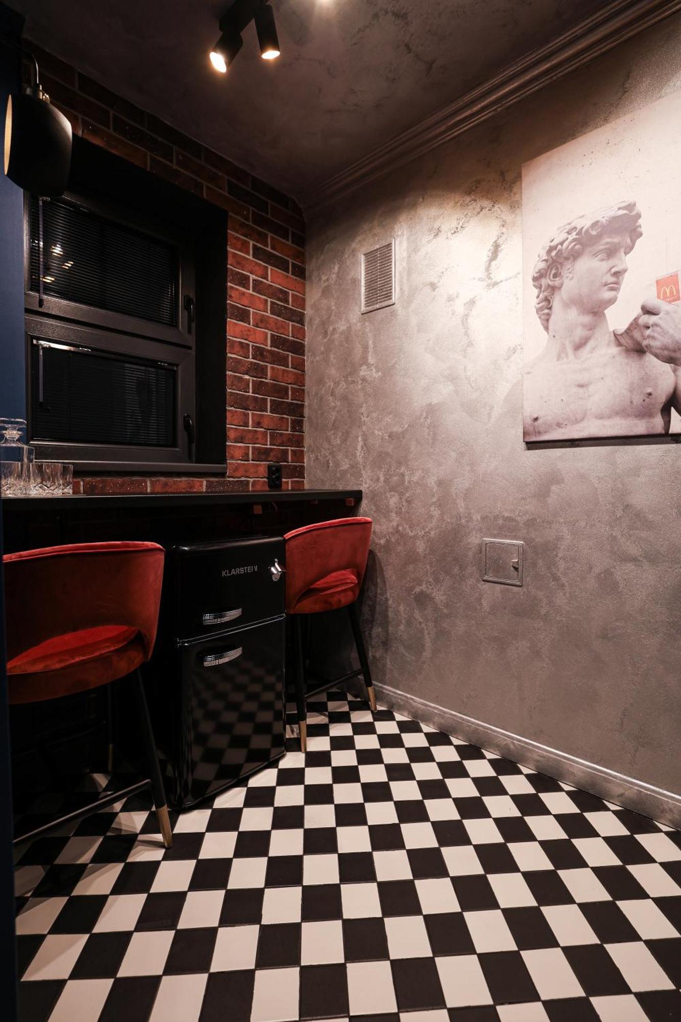 Harley Quinn Apartment Bucarest Extérieur photo
