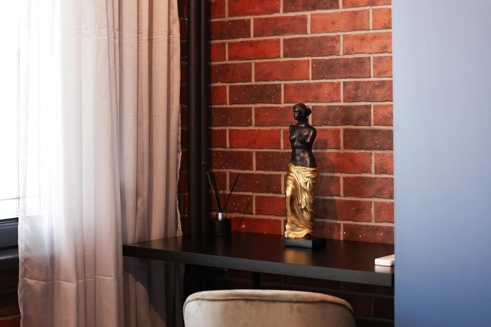 Harley Quinn Apartment Bucarest Extérieur photo
